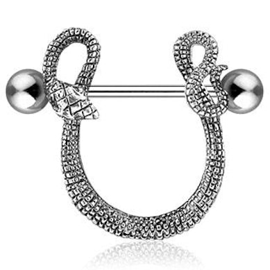 Bröstpiercing med orm