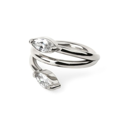 Dubbel segmentring med marquise-stenar