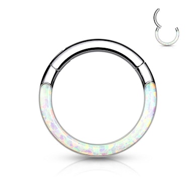 Ring gjord av titan med gänga och opal