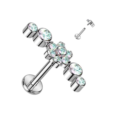 Labret i titan med blomma och CZ-stenar