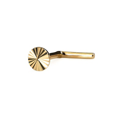 Näspiercing i 14k guld med diamantskuren design