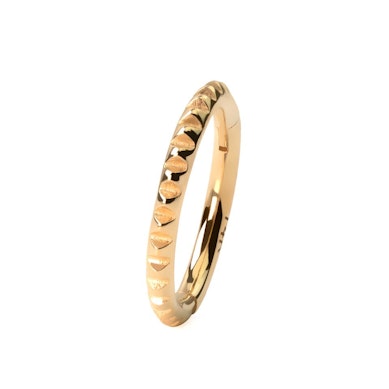 Ring av 14 kt. guld med gångjärn och pyramidmönster