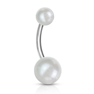 Navelpiercing med pärlkulor