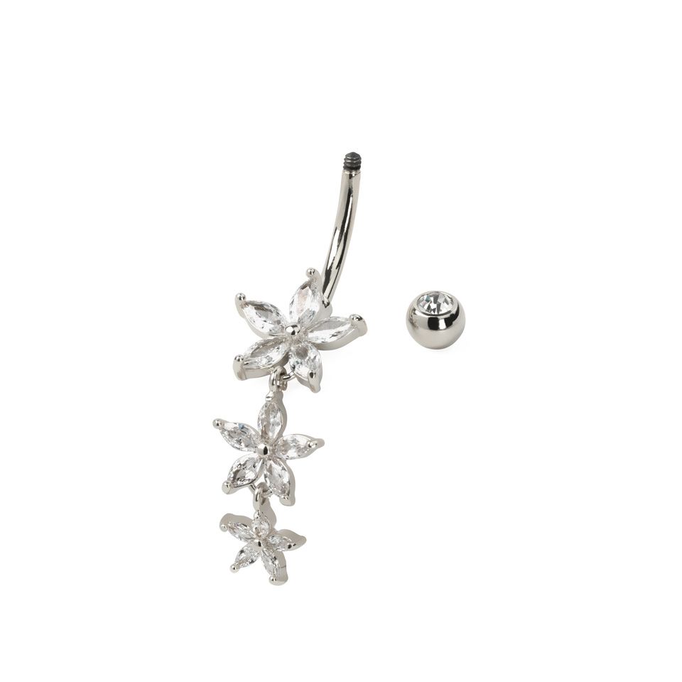Navelpiercing med tre marquiseslipade blommor i hänge
