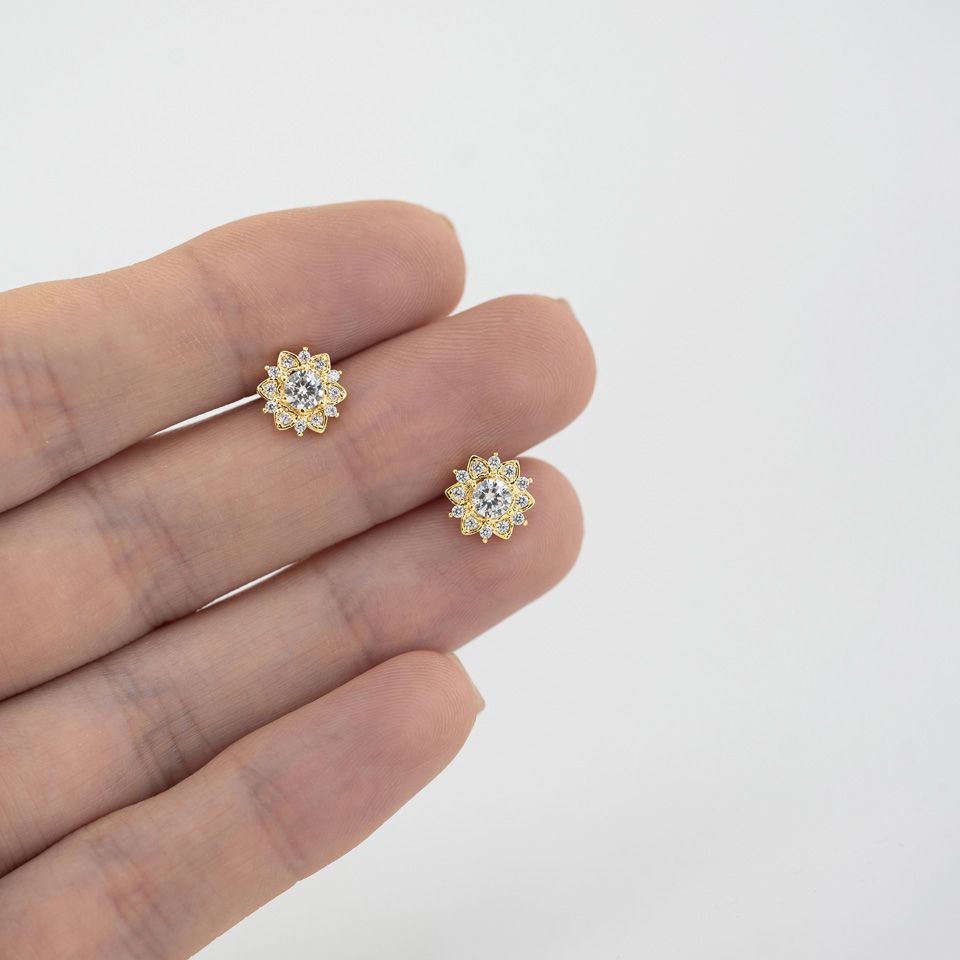 Labret med stendekorerad lotusblomma och invändig gänga