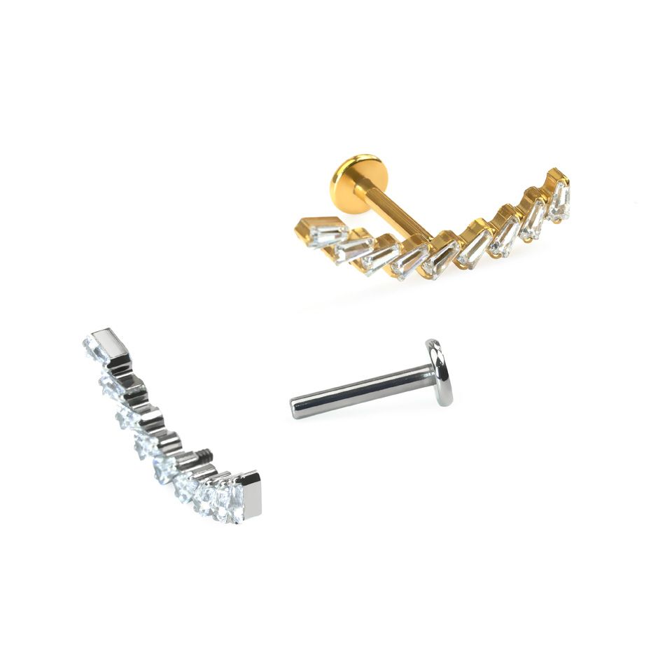 Labret i titan med båge av stenar