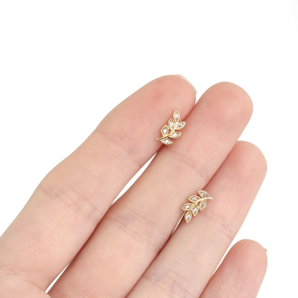 Labret med stendekorerad löv och intern tråd