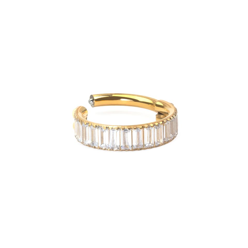 Titanring med smala baguette-slipad stenar