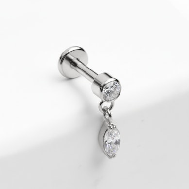 Labret i titan med marquise-berlock
