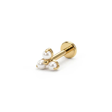 Läcker titanlabret med trio av pärlor