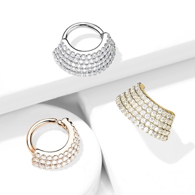 Ring med lager av stenar