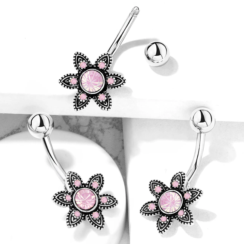 Navelpiercing med blomma och rund sten av opalite