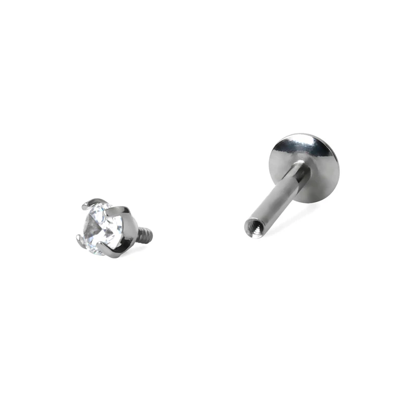 Labret av titan med olika designs