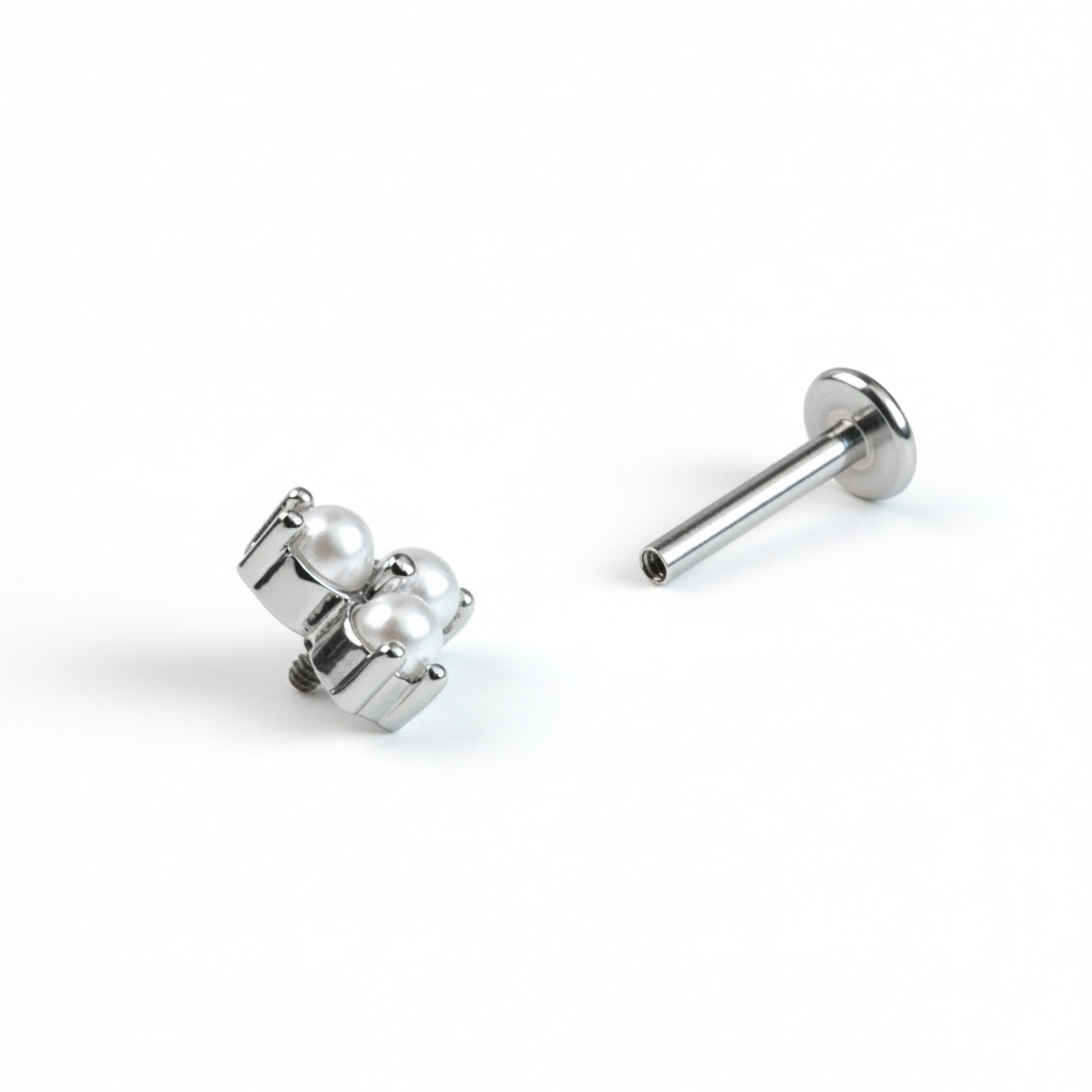 Läcker labret med trio av syntetiska pärlor
