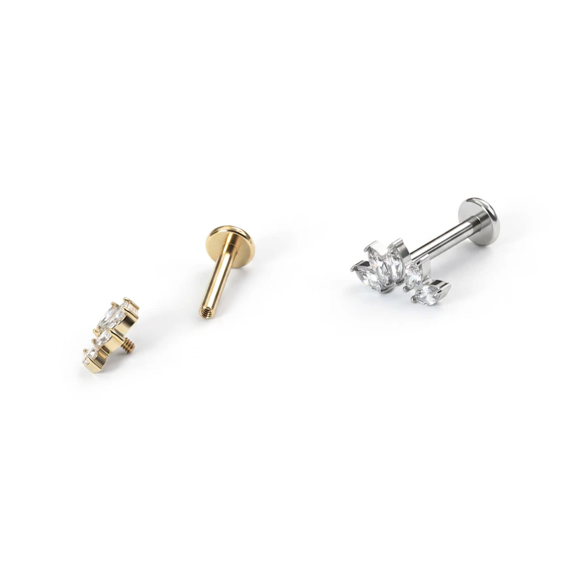 Böjd labret i titan med 5 stenar