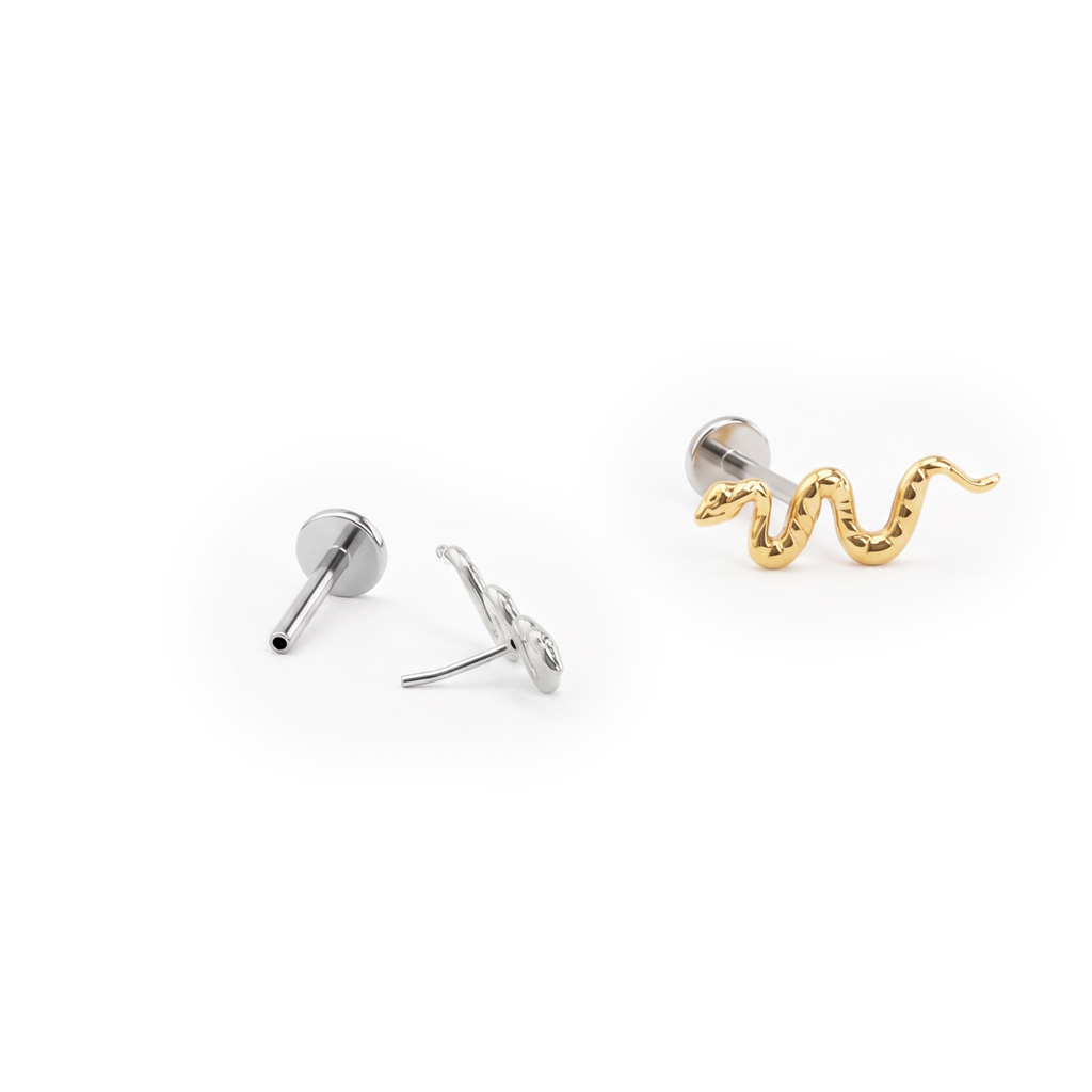 Push-in labret i titan med orm