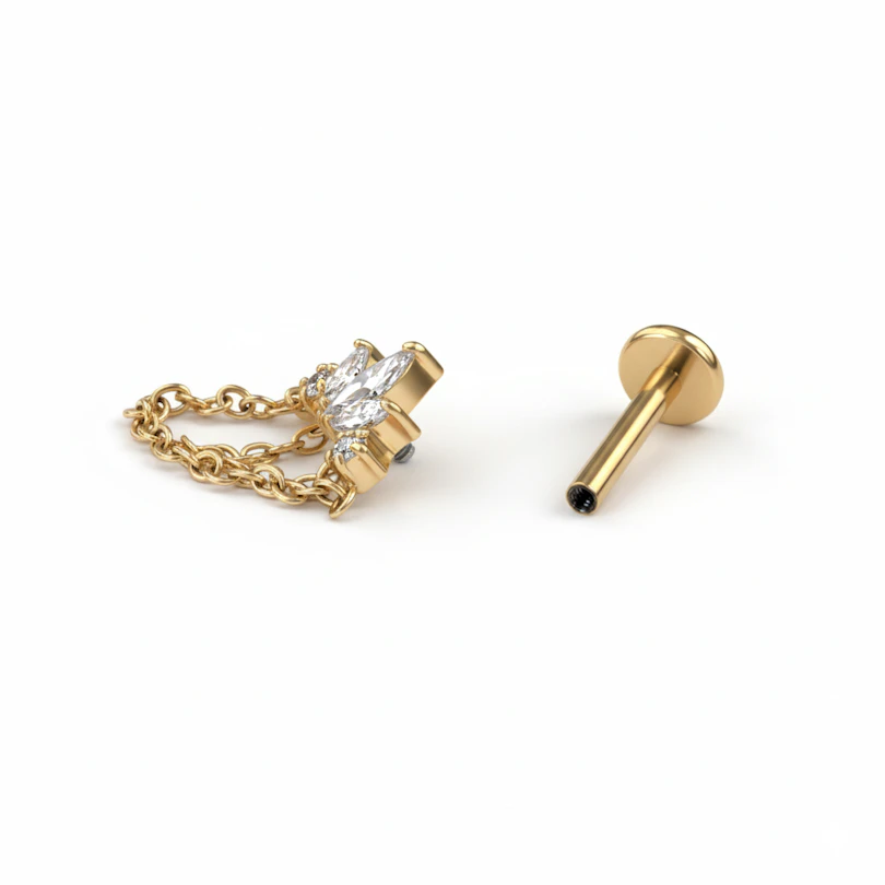 Titanlabret med stenar och kedjor