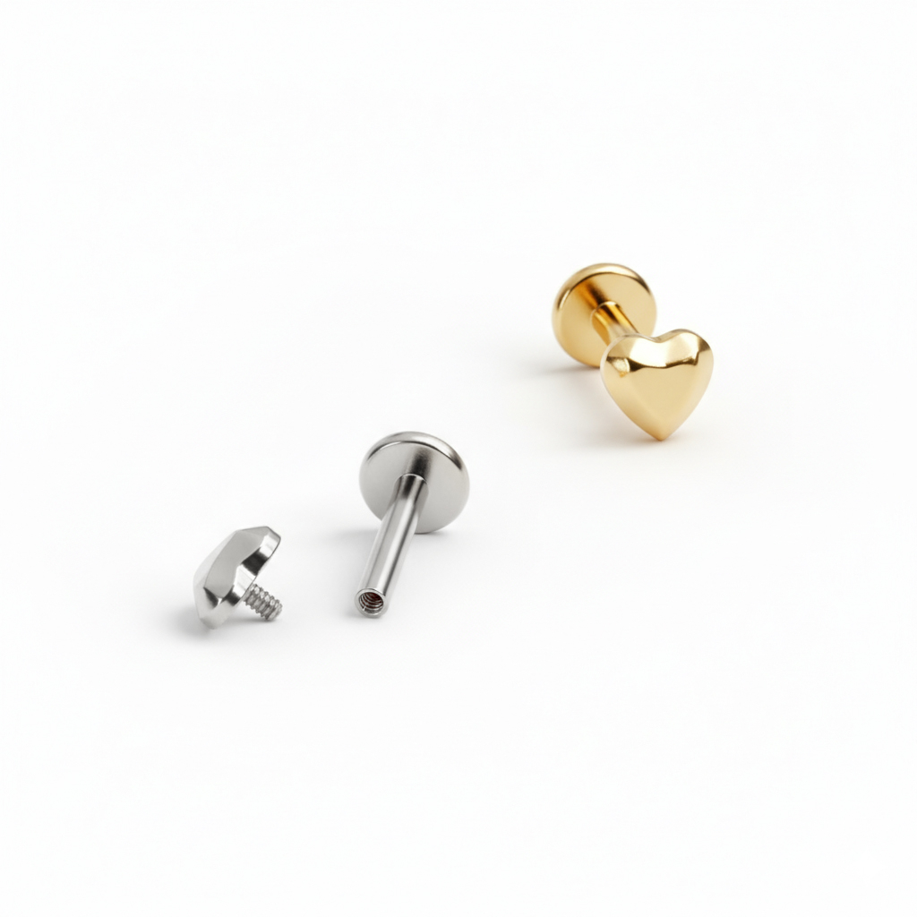 Titanlabret med detaljrikt hjärta