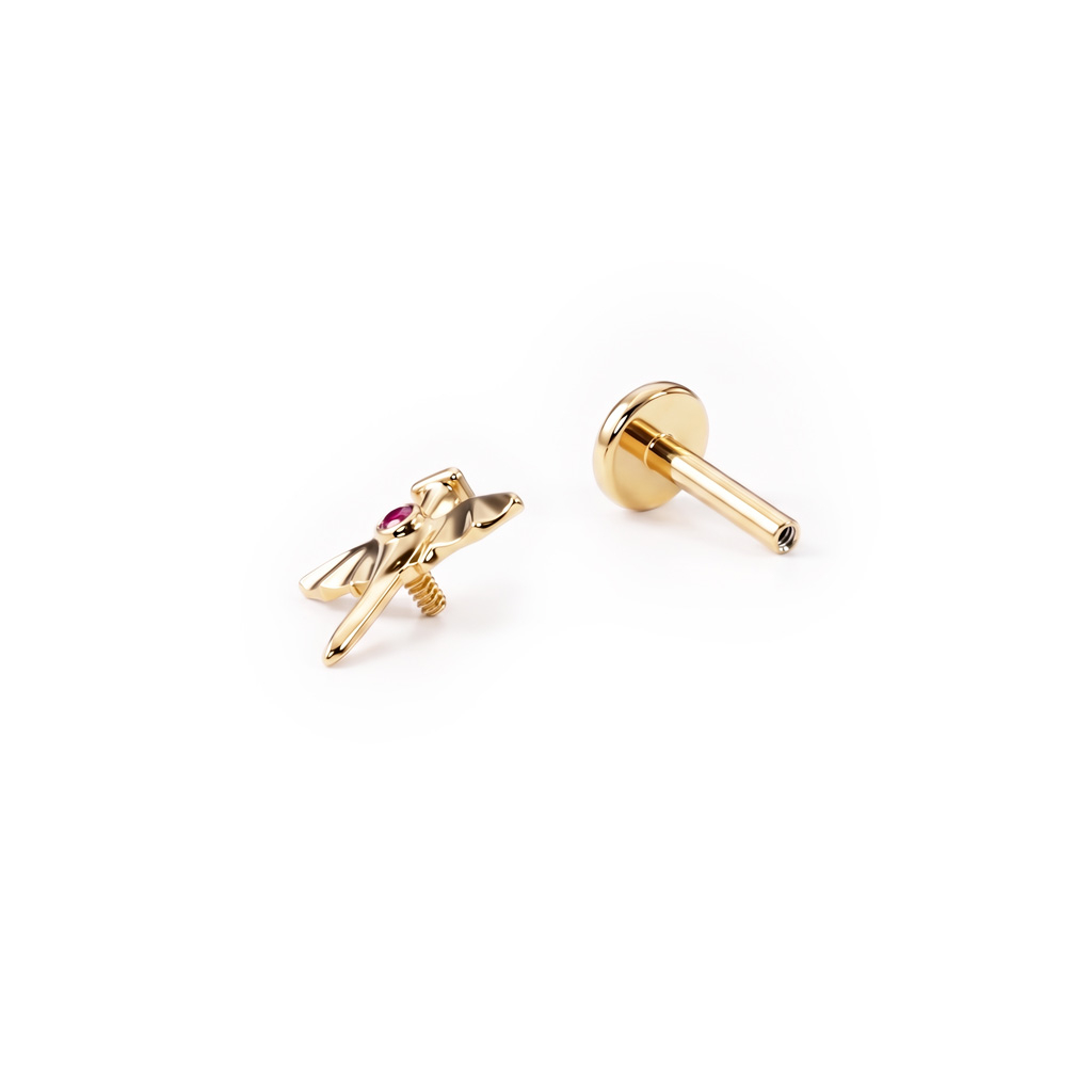 Titanlabret med dolk och fladdermusvingar