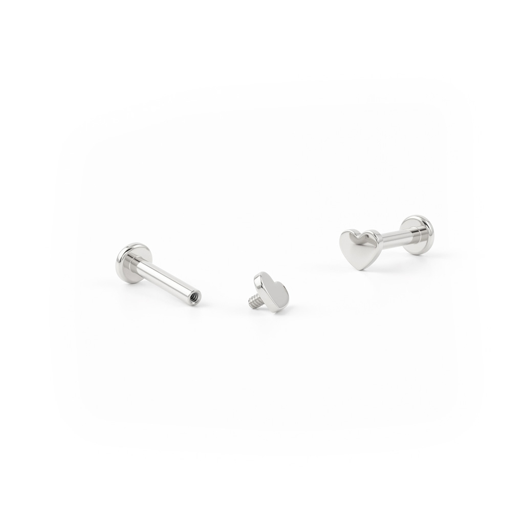 Labret av titan med invändig gänga och olika designs