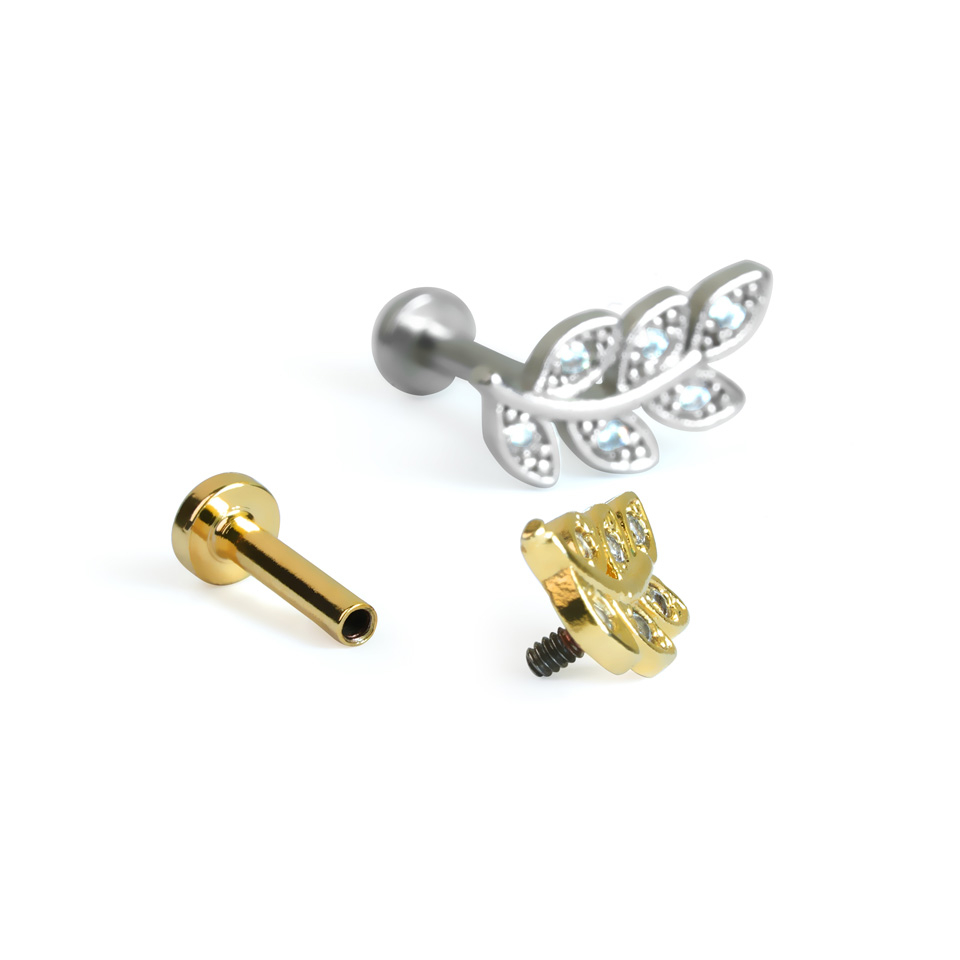 Labret med stendekorerad löv och intern tråd