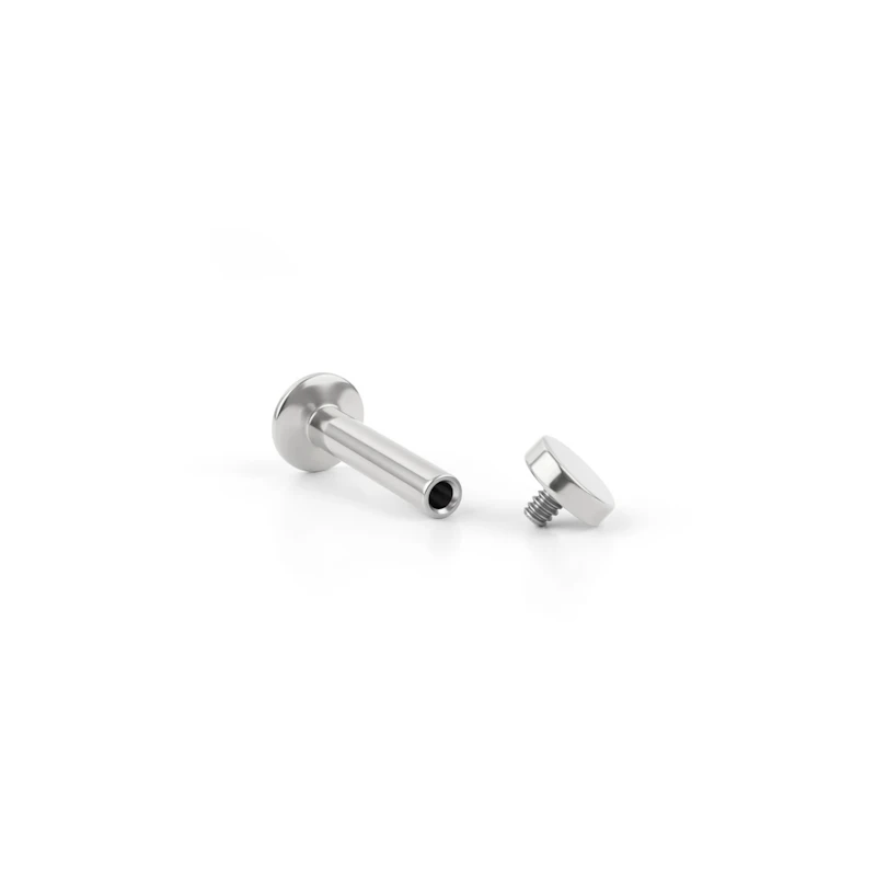 Labret med gänga och platt topp