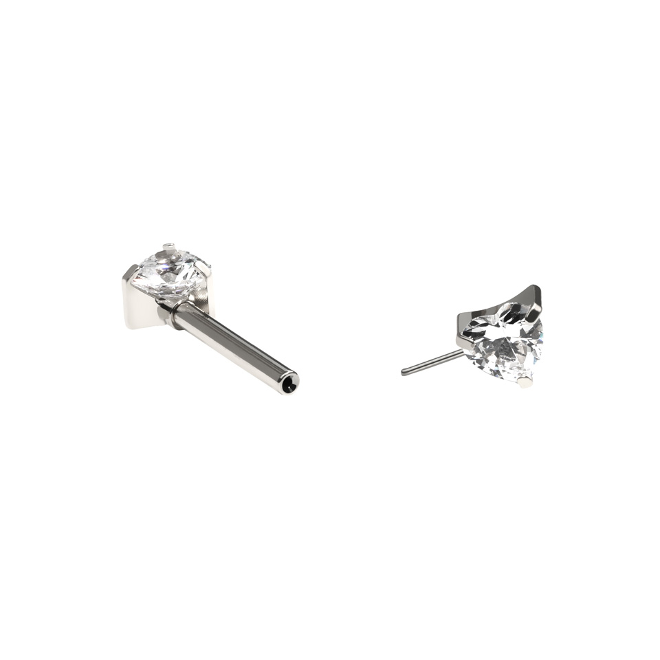 Bröstpiercing i titan med hjärtformade CZ-stenar