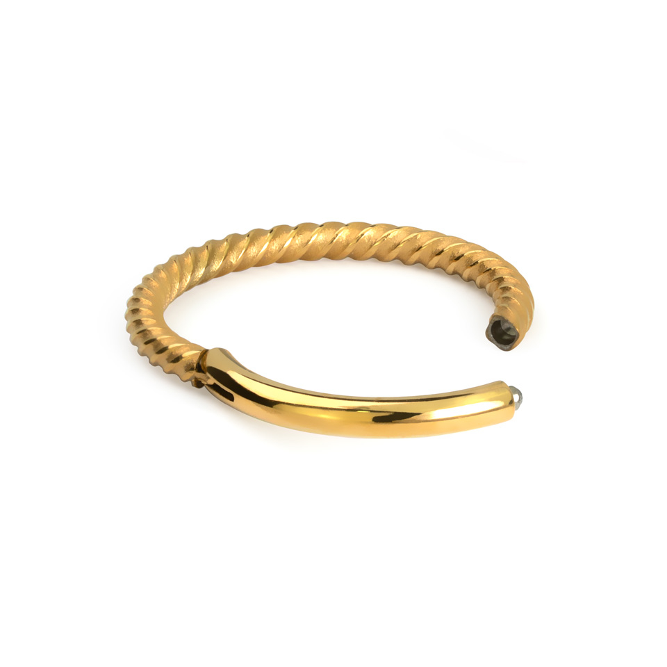 Ring med gänga och tvinnad tråd