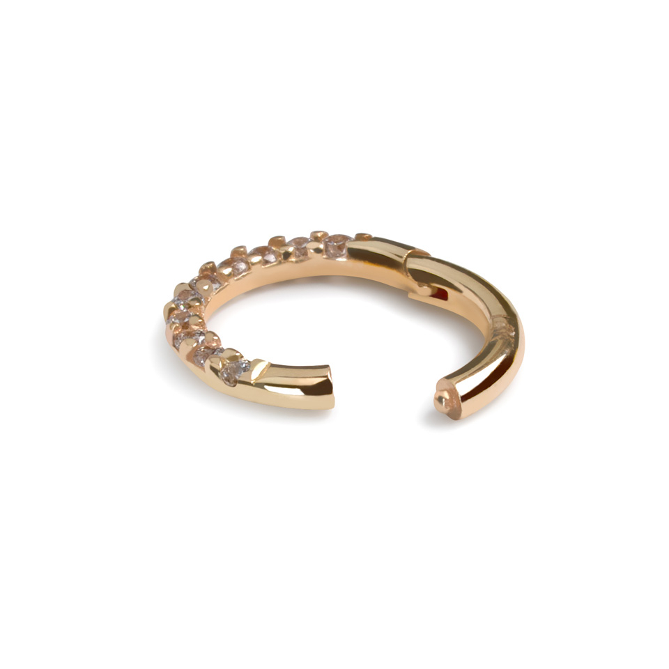 Ring med stendekorerad halvcirkel