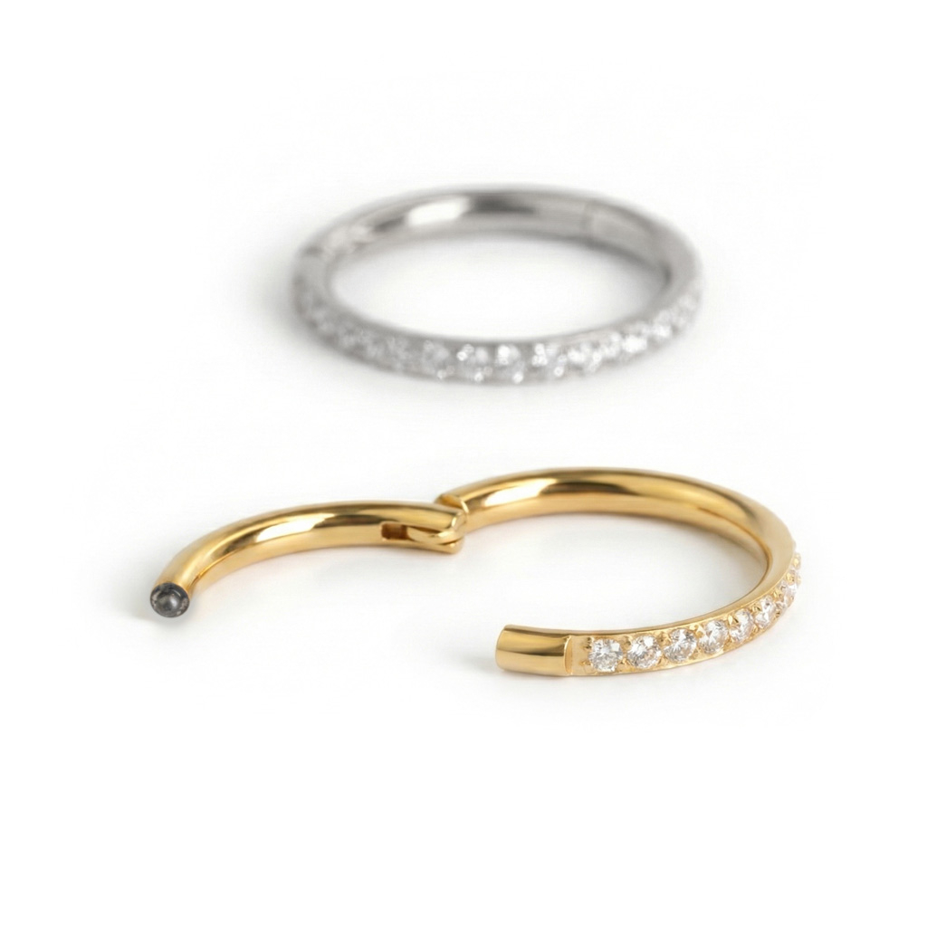 Ring med gänga gjord av kirurgiskt stål med yttre stenar