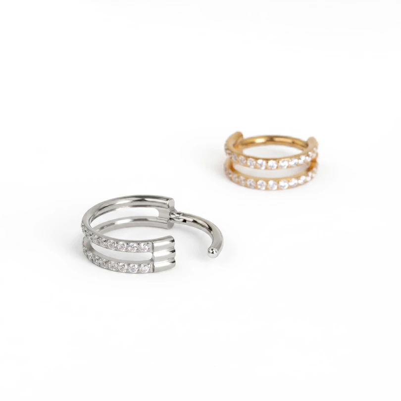 Dubbel ring i titan med stenar