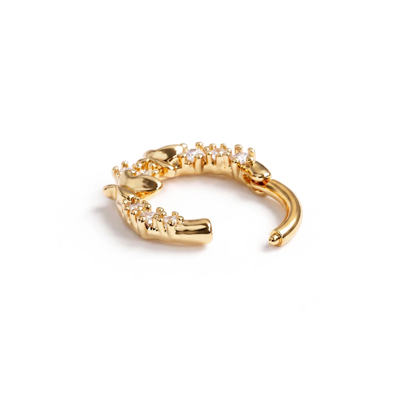 Framåtvänd ring med fjärilar