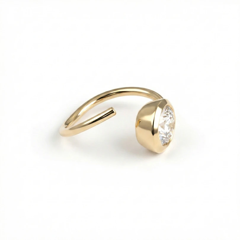 Enkel ring av 14 karats guld med sten